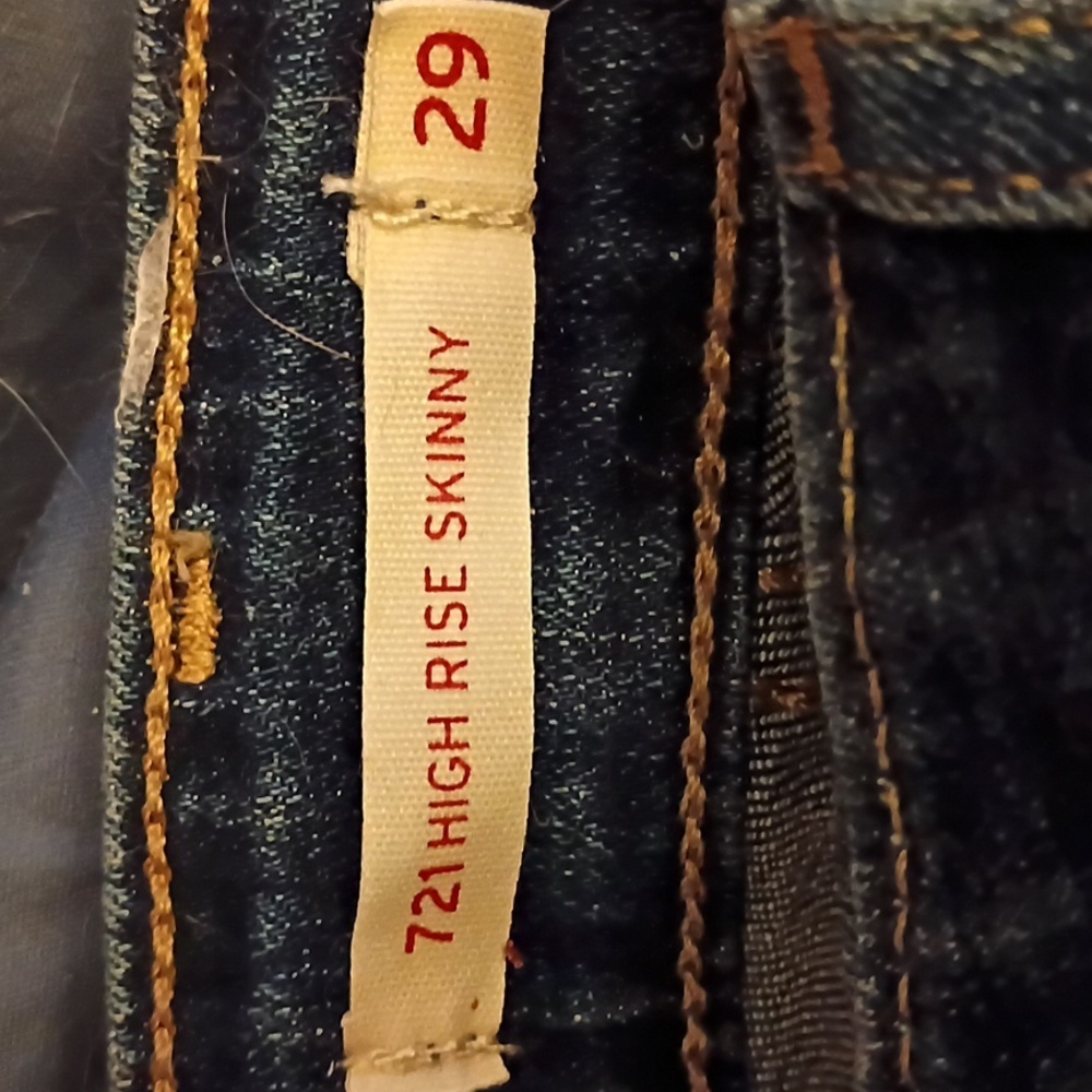 Women's High Rise Skinny Levi's Size 29 EUC - Picture 5 of 6